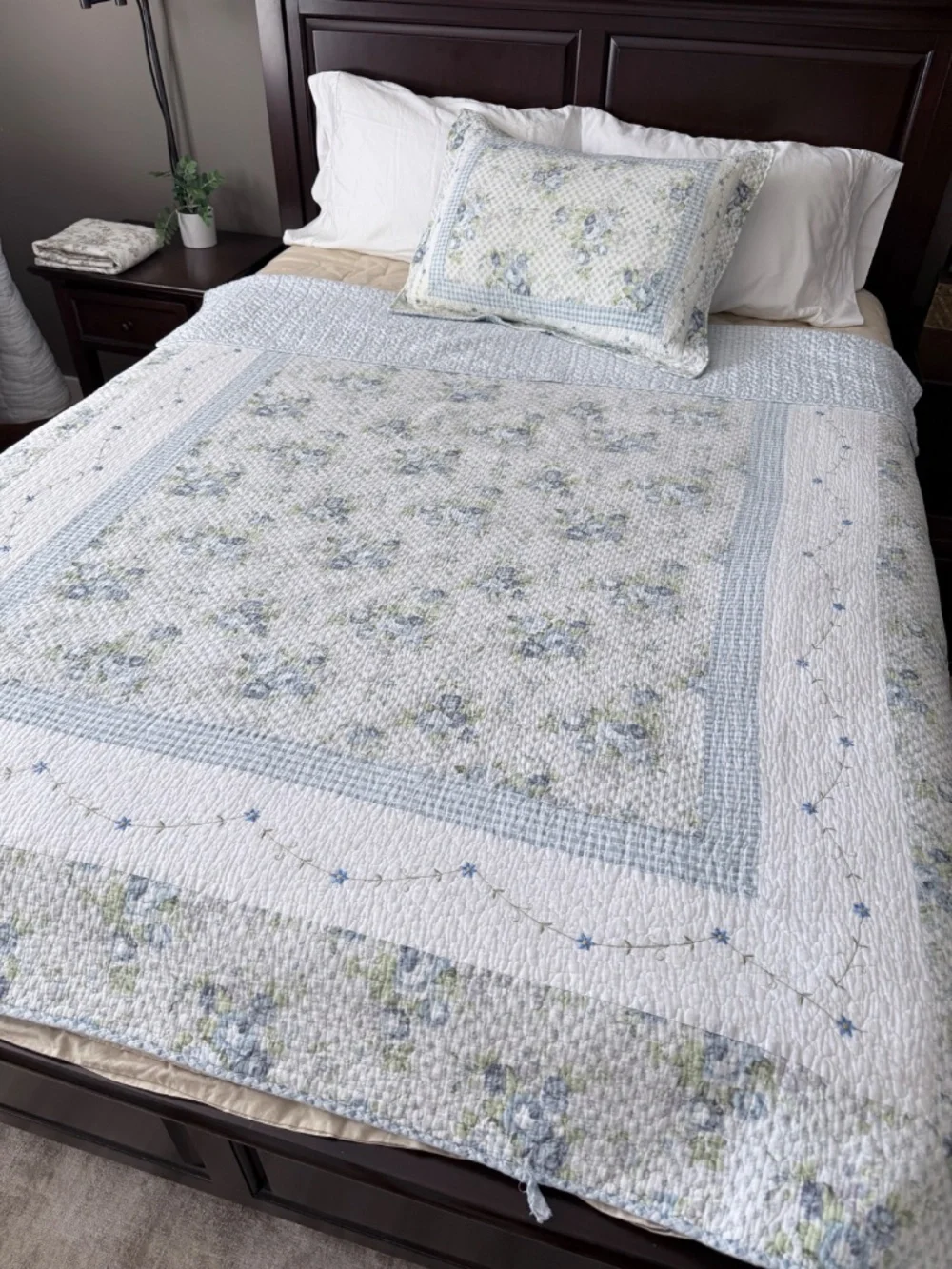 Blue White Quilt Set